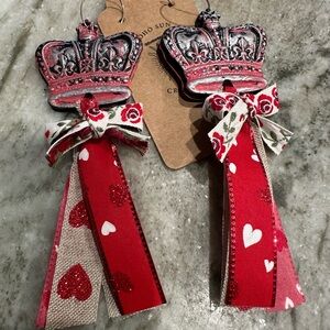 Wear your Crown Earrings